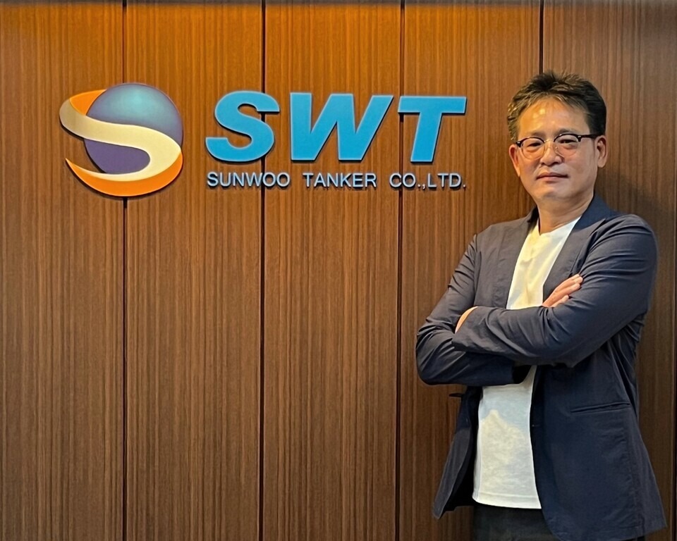 Korea's First Commercial Operation Company